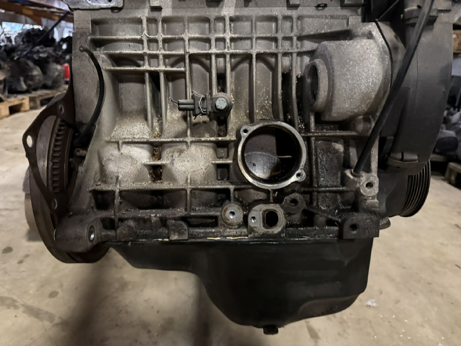 Motor ohne Anbauteile