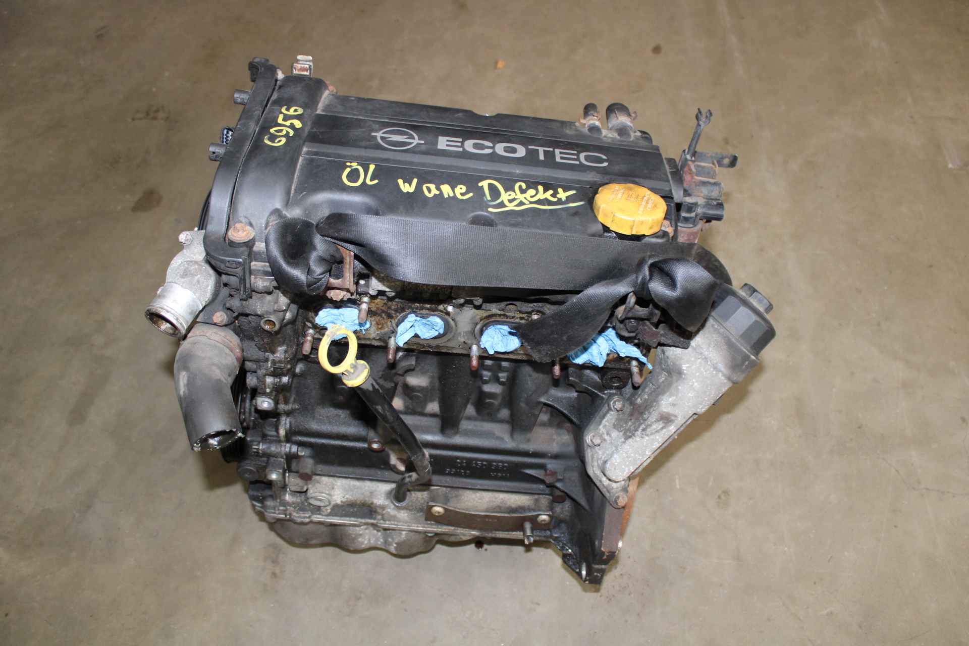 Motor ohne Anbauteile
