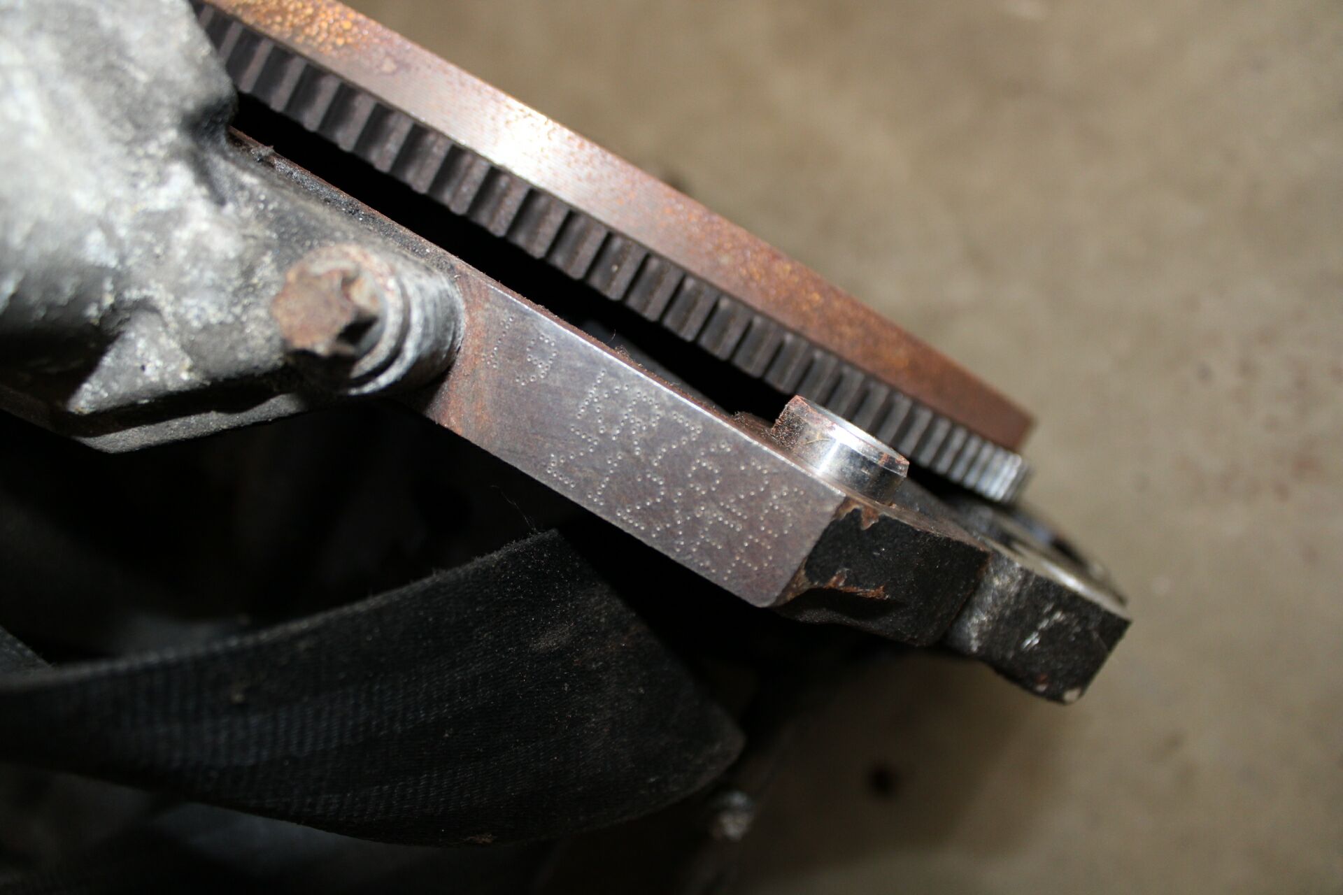 Motor ohne Anbauteile